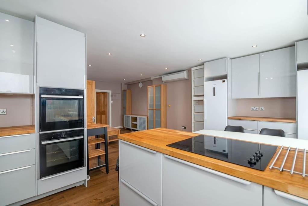 Luxury Apartment Located Near Marble Arch & Baker Street 런던 외부 사진